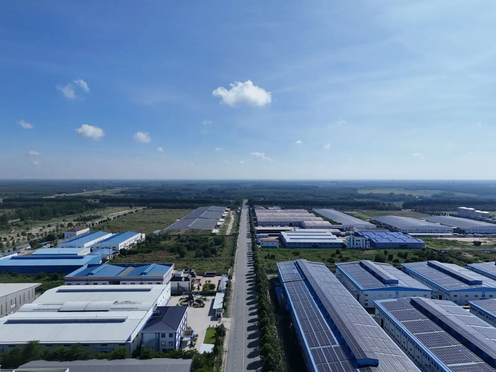 智能音箱与手机配件协同方案：构建家庭影音娱乐新场景