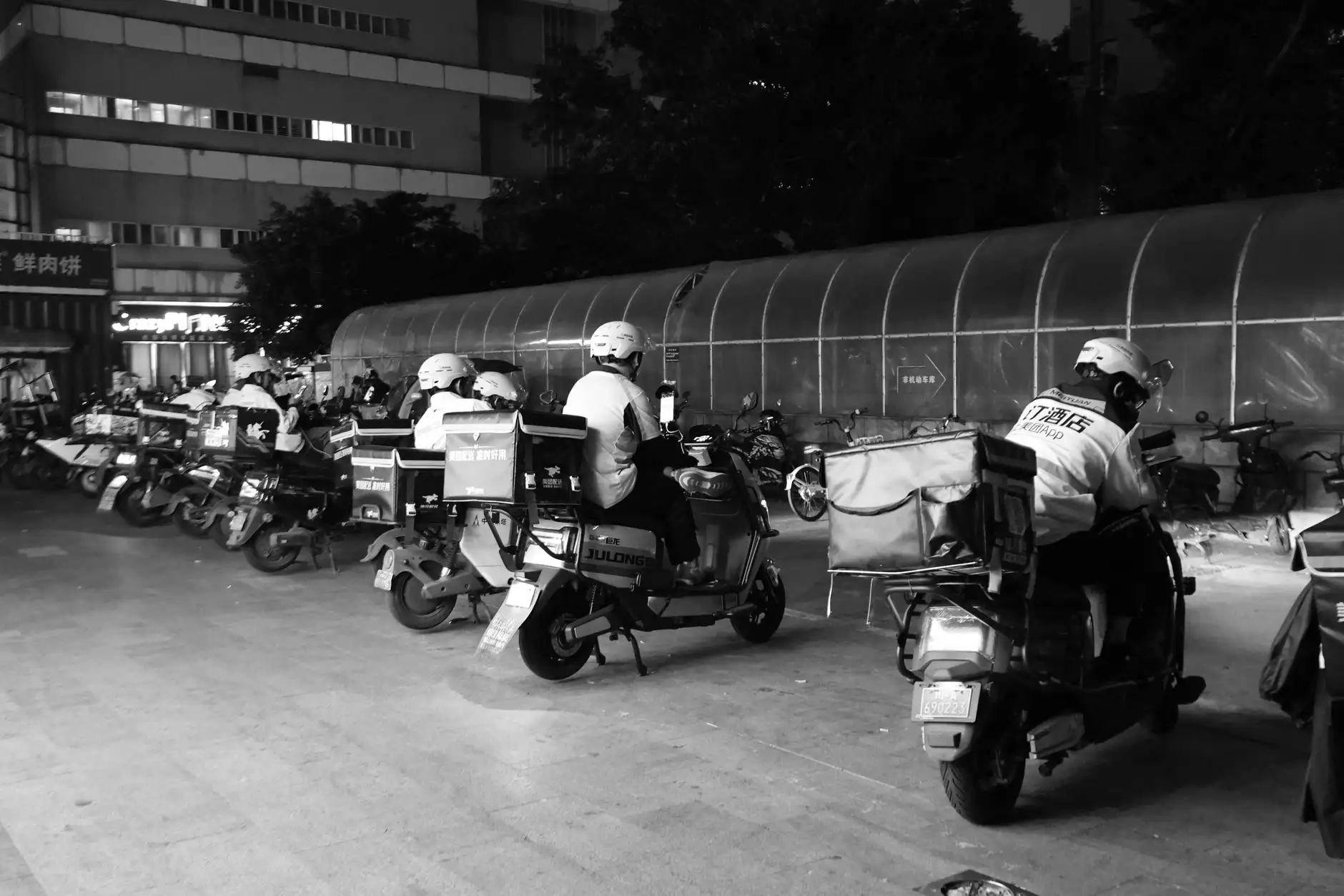 手机配件与充电设备配套方案：消费电子零售场景下的兼容性设计要点