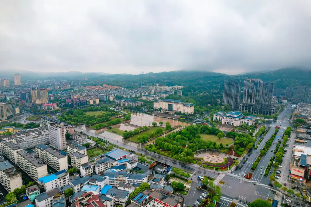 2024年无线耳机主动降噪技术演进与用户体验提升解析